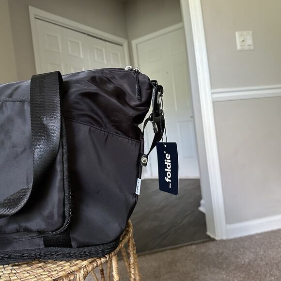 NWT $120 The Foldie Black Nylon Foldable Expandable Shoulder Bag Travel Tote - Picture 4 of 7